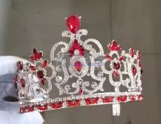 找专业机器点皇冠，量大长期合作，钻多