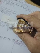 求购合金爪夹毛坯1300个，现金。