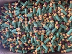 本厂专业承接饰品玩具喷漆加工