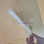 纸袋加工，80克牛皮纸，阻燃的，需要机器