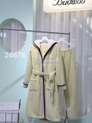 老板娘是专业服装设计打版老师，管理是来自