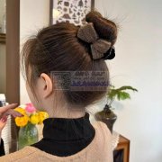 每天有20万订单，绕蝴蝶结外发