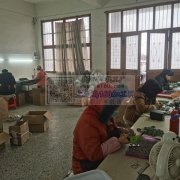 我是江苏大李集，承接手工活加，如打胶、玩