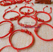 有这种手串的联系我，要一万条