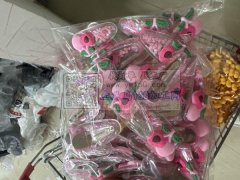 打胶枪、粘胶水、手工活、每天5-10万左