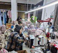 本厂承接平车，拷边，双针等，服装，帽子，