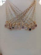 如图类似吊坠那个厂家有做？寻找此类吊坠&