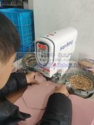 专业花样机，平车，手工活加工，人多，设备