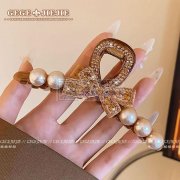 寻店商有做此类发饰的加工厂，能提供新品开发的优先