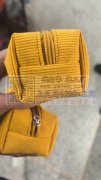 丽华箱包加工厂<br />
诚接箱包收