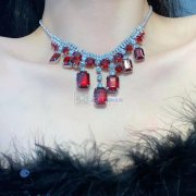 诚寻饰品成品加工厂，能生产各种饰品