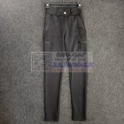 找能立马上线的工厂，以前做过类似的款式，