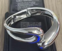 如图手镯，有实单，​找有模具压铸工厂，