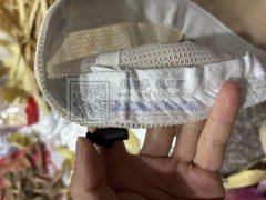 上帽子顶扣，吸汗棉条