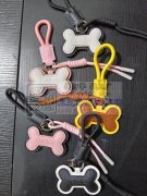 一手工厂，专业生产各类皮革挂件，承接花样