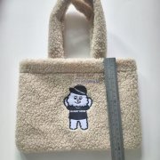 本厂有二十来个人，诚信经营，承接各种加工