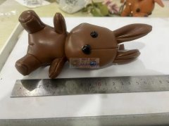 有订单外发，寻专业生产PU动物挂件的工厂，