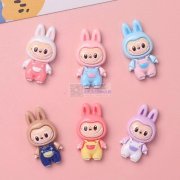 本工厂专业承接滴塑软胶饰品配件