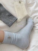 寻做袜子订扣子加工厂，如图，有能做的请联