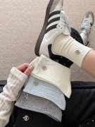 寻做袜子订扣子加工厂，如图，有能做的请联