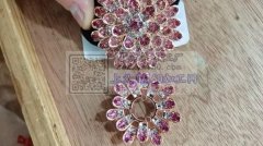 本厂承接各种饰品皇冠，发夹，胸针，耳钉点