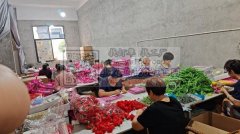 东阳老西站附近，承接手工加工，包装，挂圈
