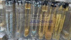 寻找此类饰品的加工厂，有能做的或者有成品的联系