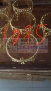 本厂承接各种饰品，胸针，皇冠，耳钉机器点