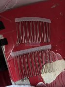 我要求购这款叉梳和鸵鸟毛&nbsp;，有