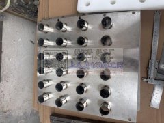 厚度2毫米，长宽大概30多厘米，板子切个