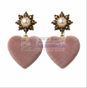 现需寻找有做图片类似耳环的工厂，如图，