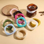 树脂手镯需要做，寻找专业做树脂手镯的工厂