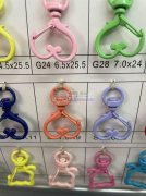 专业承接各类喷漆加工业务，包括饰品、铁艺