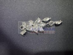 8个配件，3个小钻