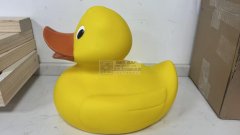 找工厂做如图所示这种​大鸭子