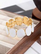 求购图上手链现货，需求图片同款