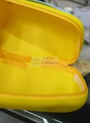 现需寻找这种化妆包工厂，1年有10几万个