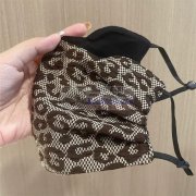 寻专业做打褶皱口罩的加工厂，常年外发，量