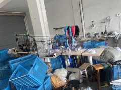 服装加工厂转让，房租还有三个月到期，接手