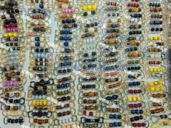 现需求购图上这些玻璃珠，找玻璃珠工厂