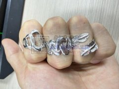 如图所示，​寻找做这种不锈钢戒指的加工厂