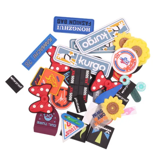 承接各种滴塑标，笔头，挂件，皮条，饰品配