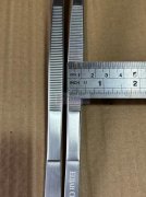 寻找如图所示这个镊子​工厂，长度31.5左右，