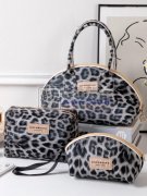 本厂义乌卓来箱包，承接各种箱包加工，与及