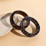 如图树脂手镯需要做，寻找树脂工厂