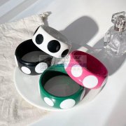 需求图上这两个树脂手镯，那个工厂有？