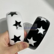 需求图上这两个树脂手镯，那个工厂有？