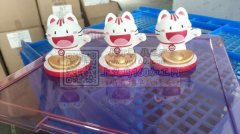 接承玩具，塑胶，五金，玻璃，PVC，公仔