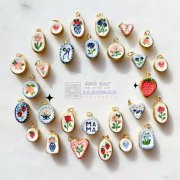 求购图上这类似的饰品，材质不锈钢的或者铜，