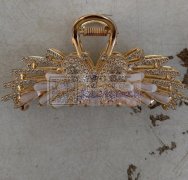 专业承接各类饰品点钻点配件，挂圈，弯针，